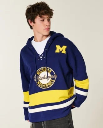 Sudadera con capucha y gráfico de hockey de los Wolverines de la Universidad de Michigan