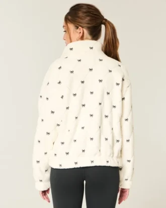 Sudadera con cremallera y bordado Sherpa de Gilly Hicks