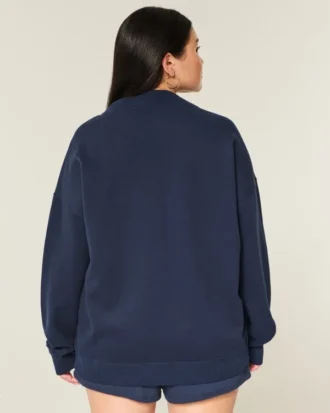 Sudadera oversize con cuello alto