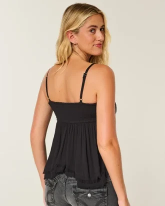 Top babydoll con tachuelas Top babydoll con tachuelas