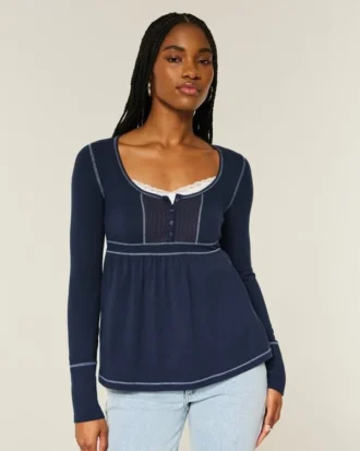 Top babydoll de manga larga con cuello Henley