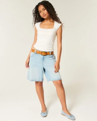 Top con cuello cuadrado y punto calado Top con cuello cuadrado y punto calado