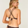 Top de bikini con aros, tirantes cruzados en la espalda y adornos de conchas Top de bikini con aros, tirantes cruzados en la espalda y adornos de conchas
