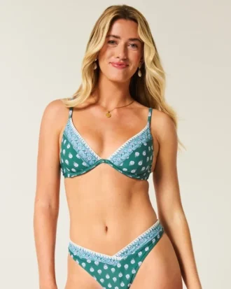 Top de bikini con aros y escote pronunciado con bordado