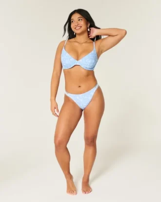 Top de bikini con aros y escote pronunciado para curvas