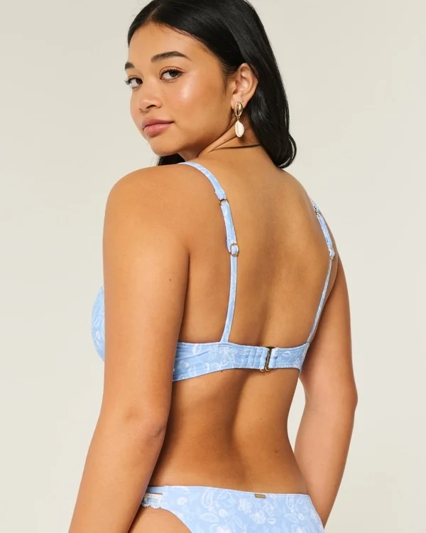 Top de bikini con aros y escote pronunciado para curvas Top de bikini con aros y escote pronunciado para curvas