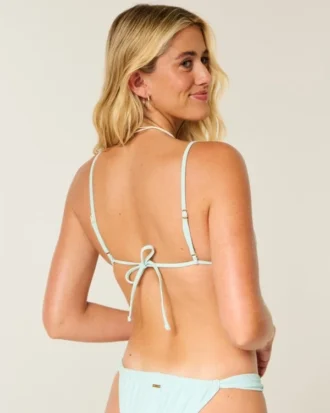 Top de bikini triangular con cuentas sobre los hombros