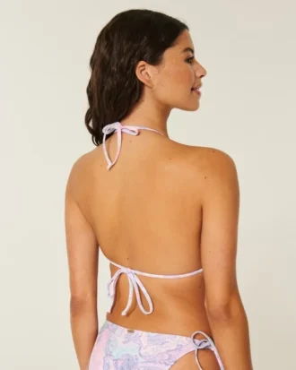 Top de bikini triangular con ribete estilo croché