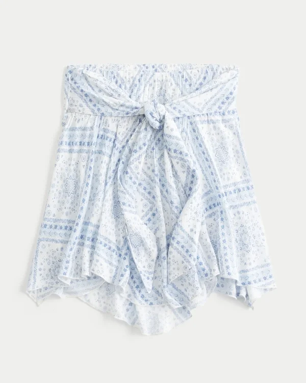 Top sin tirantes con dobladillo en forma de pañuelo Top sin tirantes con dobladillo en forma de pañuelo