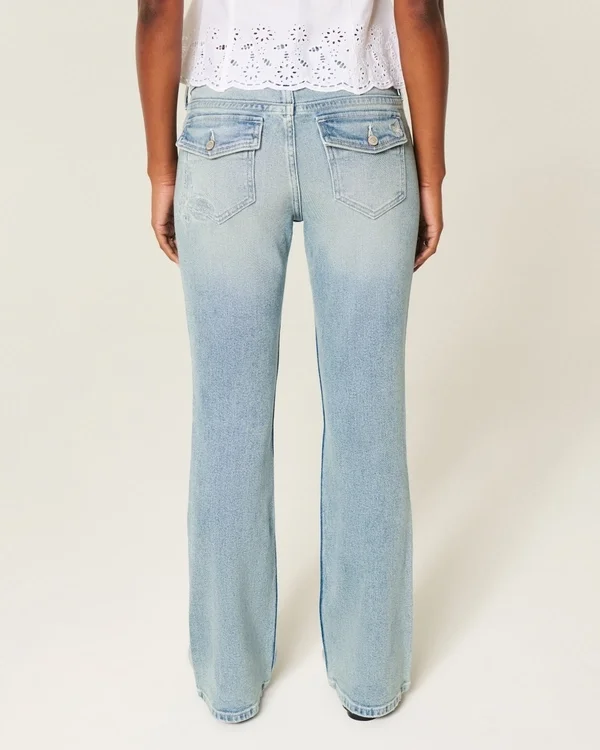 Vaqueros bootcut de talle bajo y lavado medio con bordado de mariposas Vaqueros bootcut de talle bajo y lavado medio con bordado de mariposas