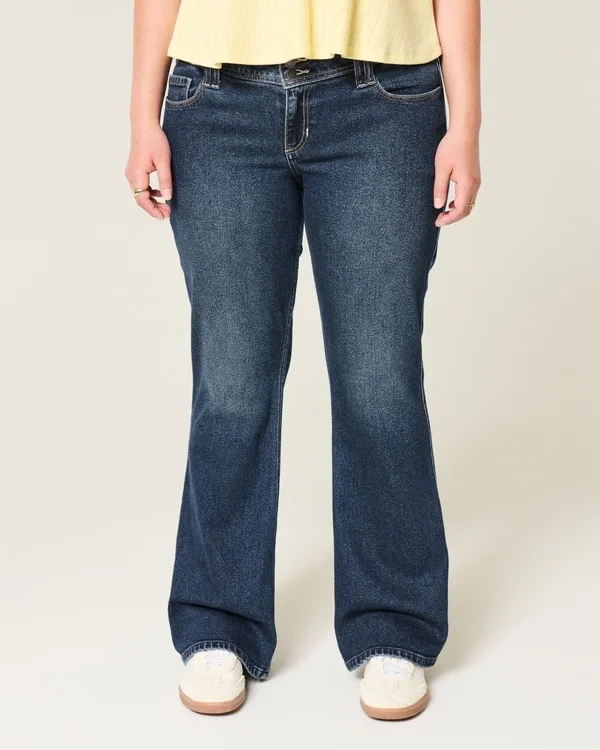 Vaqueros bootcut de talle bajo y lavado oscuro Vaqueros bootcut de talle bajo y lavado oscuro