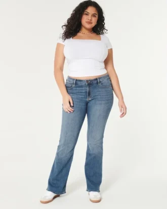 Vaqueros bootcut de talle medio y lavado medio