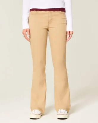 Vaqueros bootcut de tiro medio en color caqui