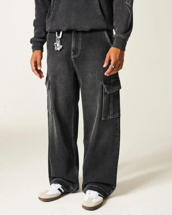 Vaqueros cargo superbaggy lavados en negro Vaqueros cargo superbaggy lavados en negro