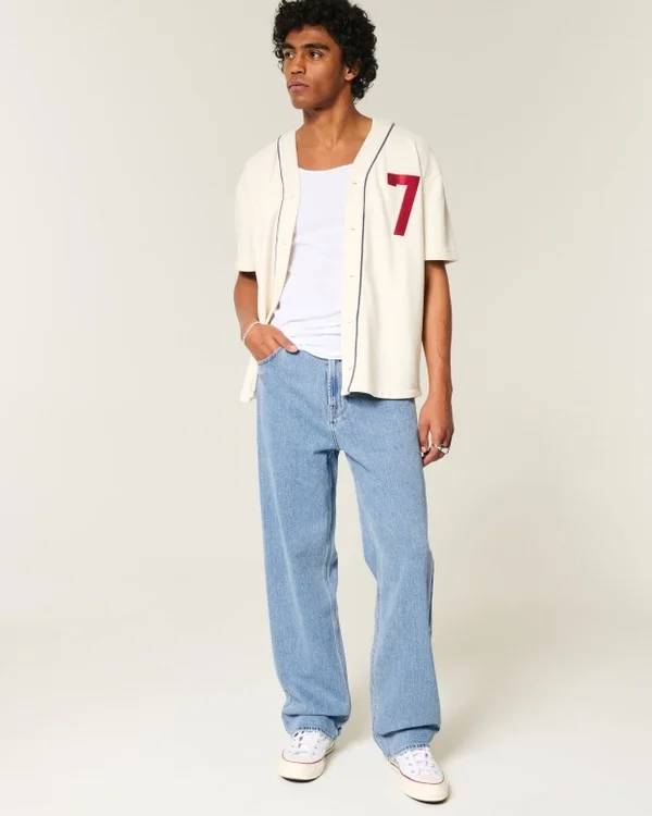 Vaqueros holgados bordados con lavado medio Vaqueros holgados bordados con lavado medio