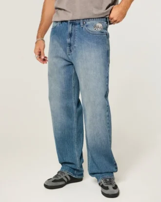 Vaqueros holgados con estampado Alien, lavado medio Vaqueros holgados con estampado Alien, lavado medio