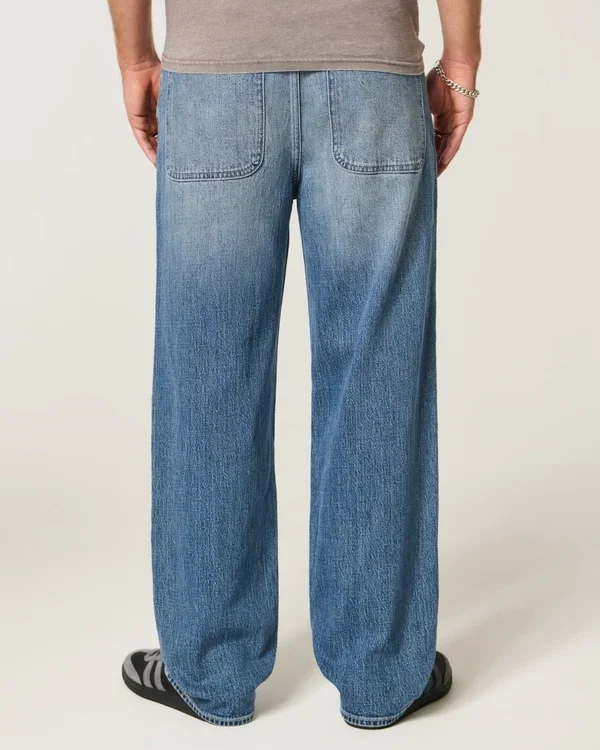 Vaqueros holgados con estampado Alien, lavado medio Vaqueros holgados con estampado Alien, lavado medio