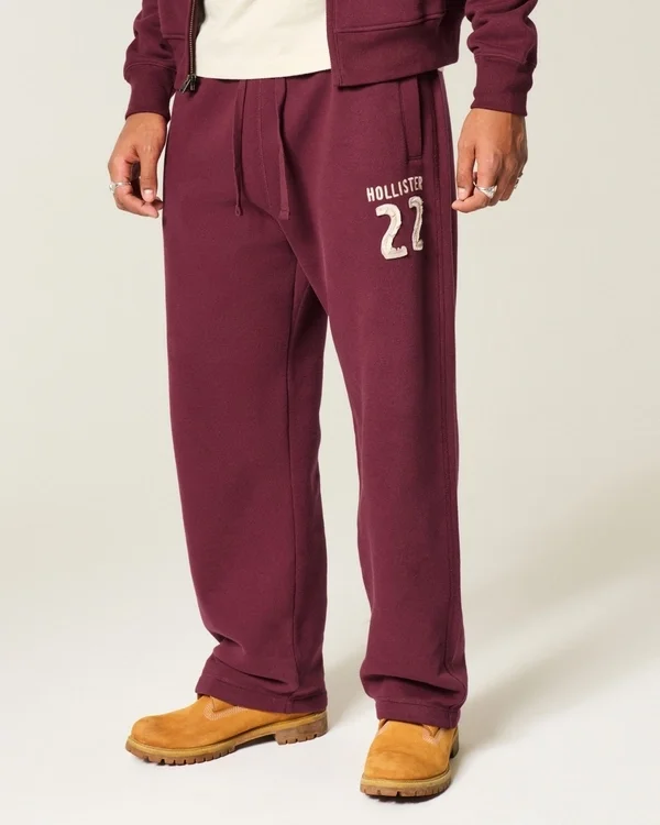 Vaqueros holgados con logotipo estampado Vaqueros holgados con logotipo estampado