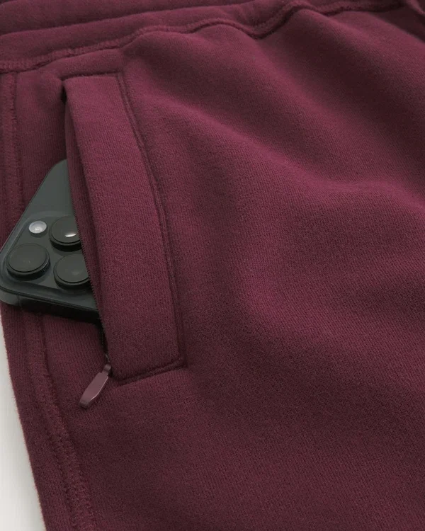 Vaqueros holgados con logotipo estampado Vaqueros holgados con logotipo estampado