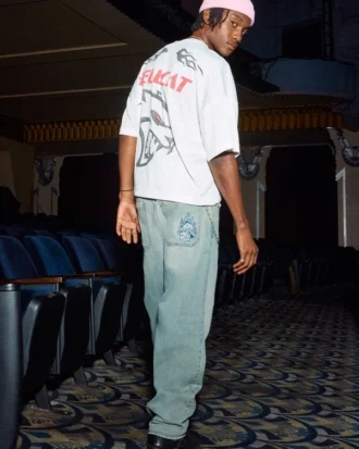 Vaqueros holgados de skater con bordado de dados en lavado claro Vaqueros holgados de skater con bordado de dados en lavado claro