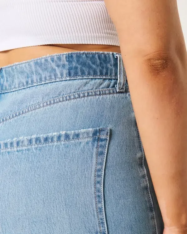 Vaqueros holgados de talle ultraalto y lavado medio Vaqueros holgados de talle ultraalto y lavado medio