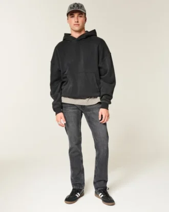 Vaqueros rectos ajustados lavados en negro