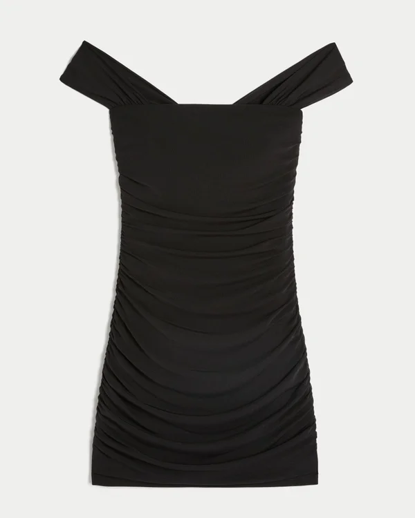 Vestido ajustado con hombros descubiertos y malla Vestido ajustado con hombros descubiertos y malla