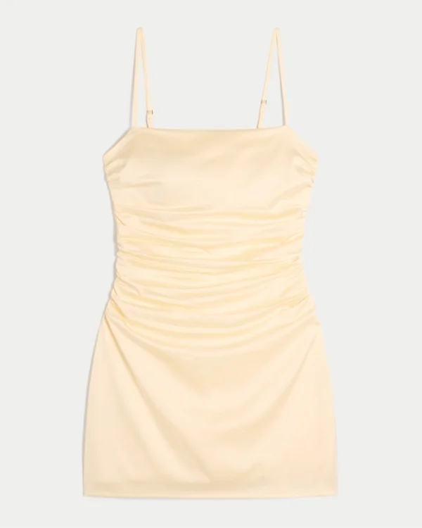 Vestido ajustado con lazo de satén en la espalda Vestido ajustado con lazo de satén en la espalda