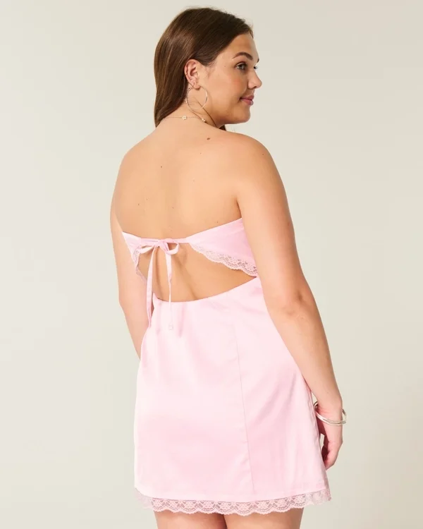 Vestido ajustado sin tirantes con lazo de satén Vestido ajustado sin tirantes con lazo de satén