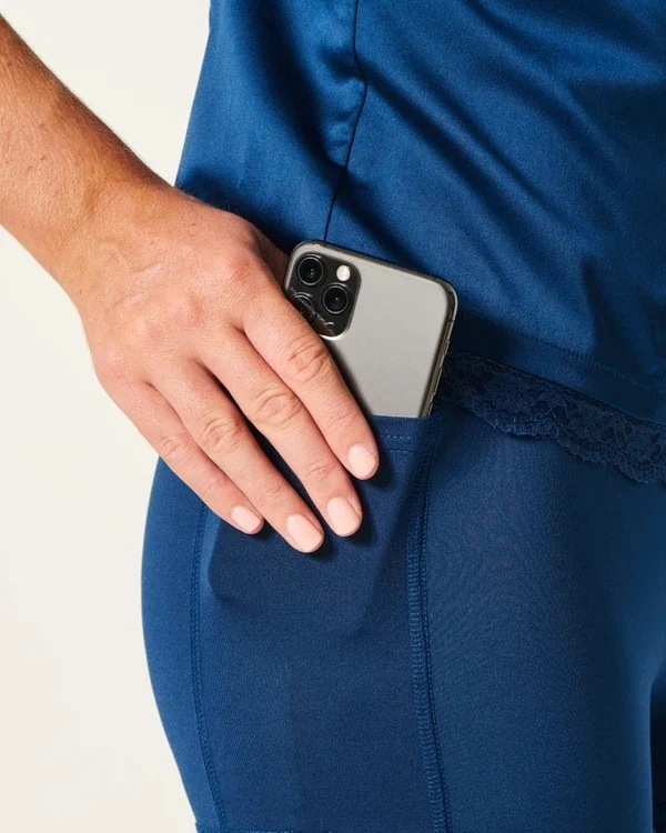 Vestido ajustado sin tirantes con lazo de satén Vestido ajustado sin tirantes con lazo de satén