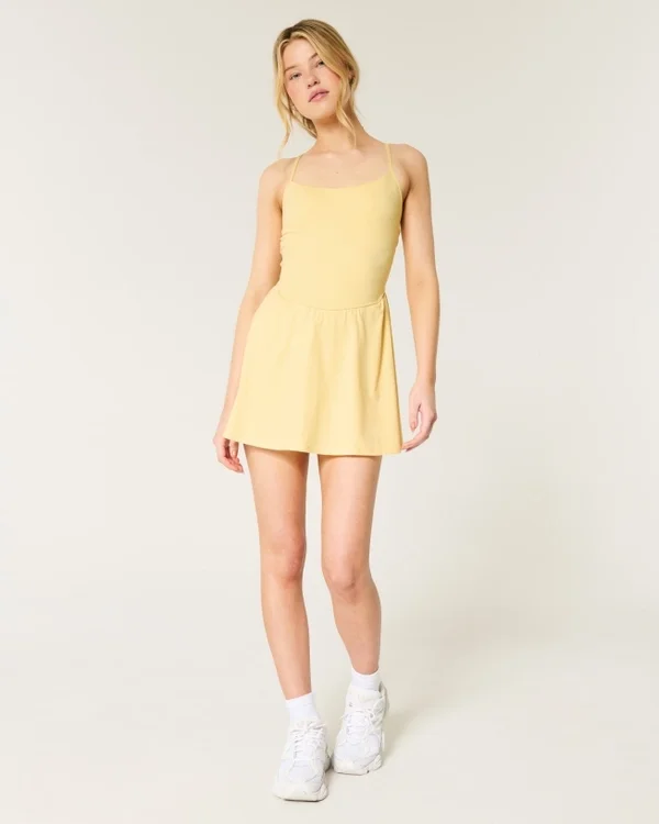 Vestido con tirantes cruzados en la espalda Gilly Hicks Active Vestido con tirantes cruzados en la espalda Gilly Hicks Active