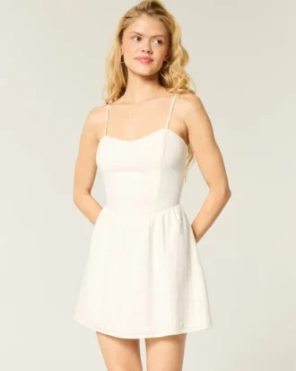 Vestido falda pantalón con espalda abierta y estampado de rayas cruzadas Vestido falda pantalón con espalda abierta y estampado de rayas cruzadas