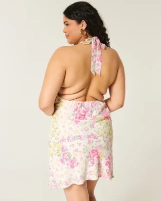 Vestido halter de crepé con espalda abierta