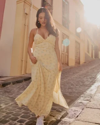 Vestido largo con espalda abierta